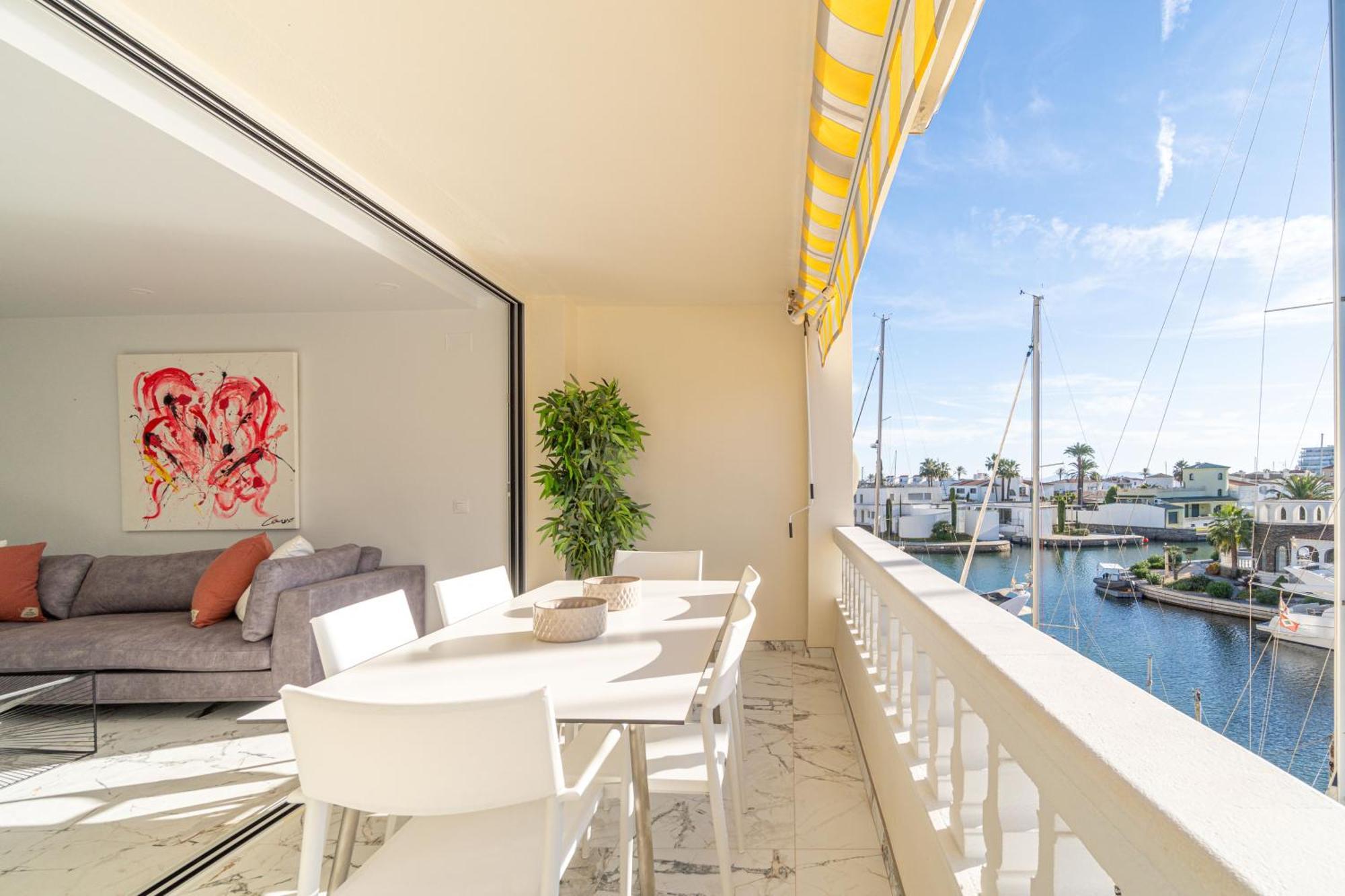 Moderno Apartamento Frente Al Canal Con Terrazas Apartamento Empuriabrava Exterior foto