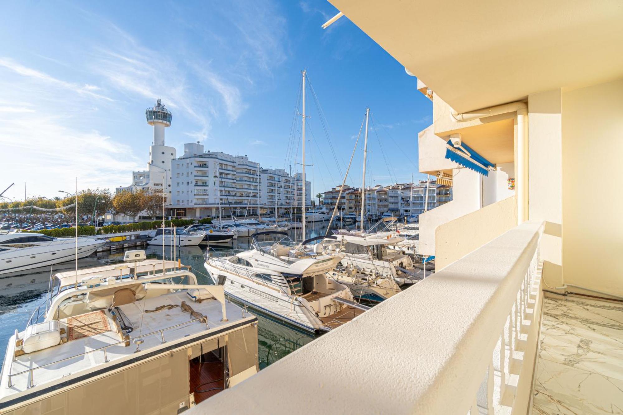 Moderno Apartamento Frente Al Canal Con Terrazas Apartamento Empuriabrava Exterior foto